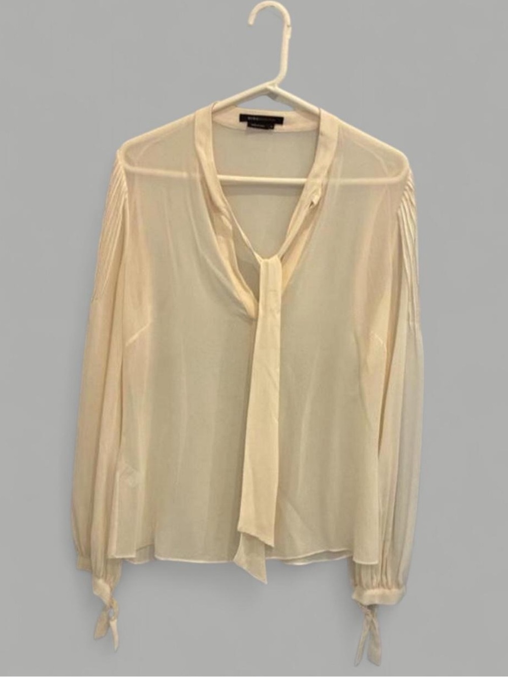 Vintage Y2K BCBGMAXAZARIA Cream Sheer Pleated Long Sleeve Tie-Neck Blouse Medium